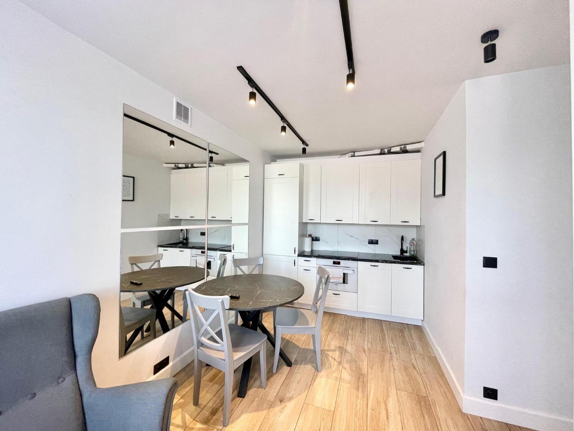 Nice To Host You - Old Town Apartment Varsovia Exterior foto